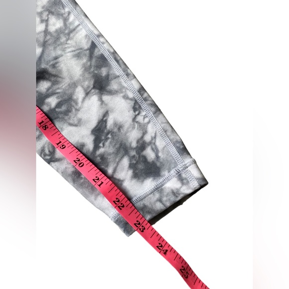 Athleta | Small gray and white tie dye salutation 7/8 ankle legging - Picture 6 of 8